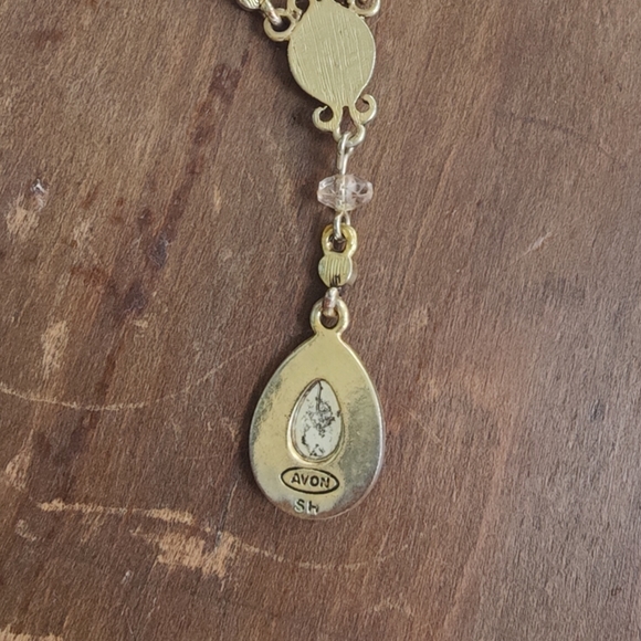 Avon | Vintage Faux Amber Goldtone Lariat Signed - Picture 4 of 8